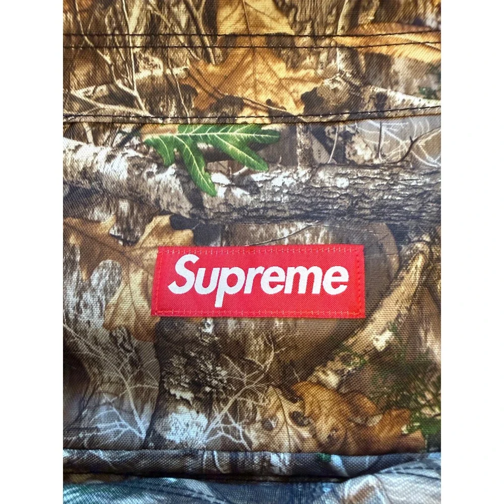Supreme Duffle Bag Mens OS Realtree Camo NWT Cordura Box Logo Travel Gym Bag